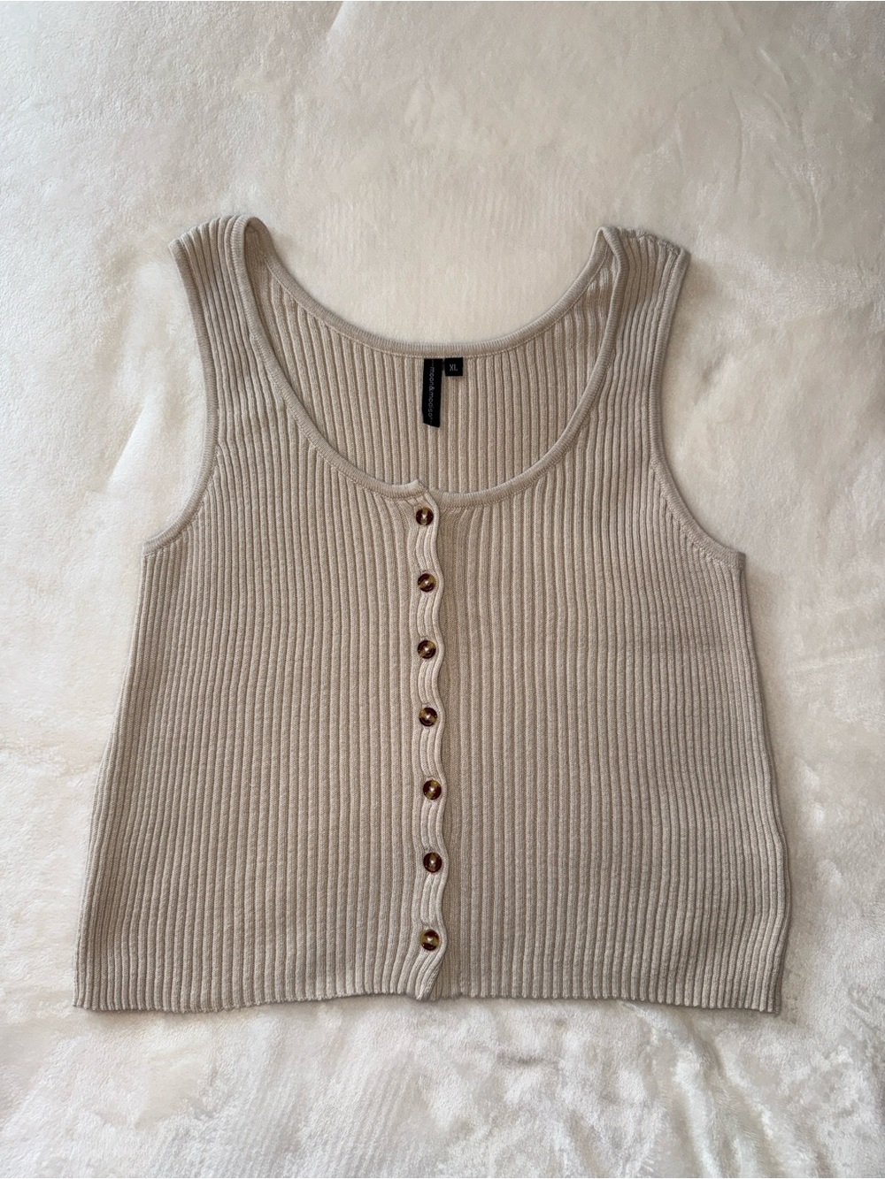 Moon & Madison Ribbed Button Front Tank Top - Picture 3 of 8